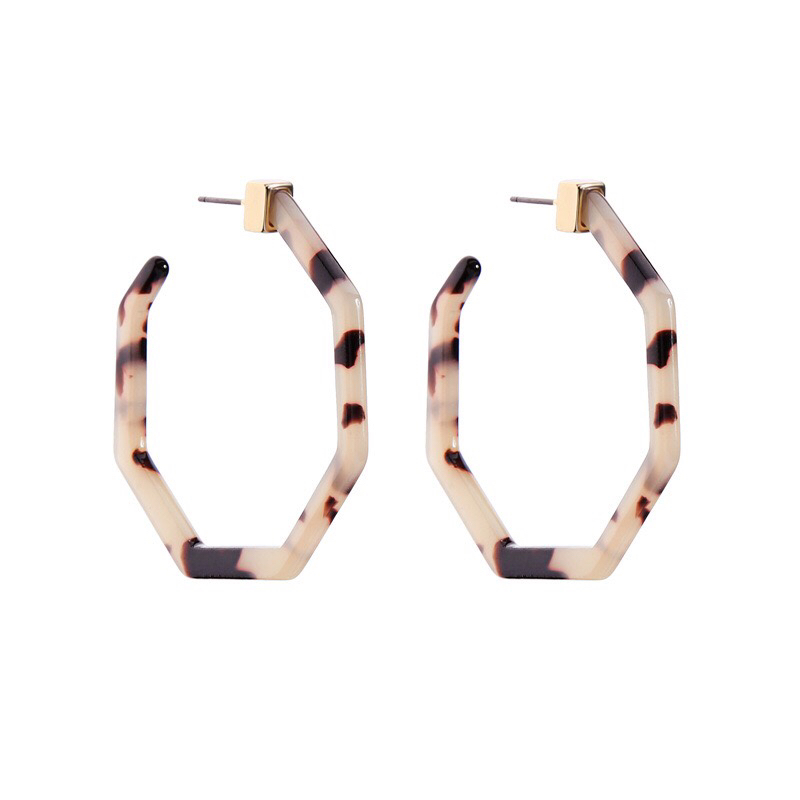 Round shape ear hoop