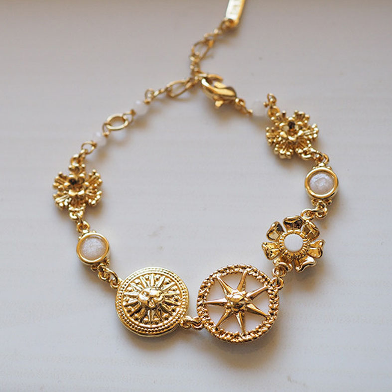 Charms design bracelet