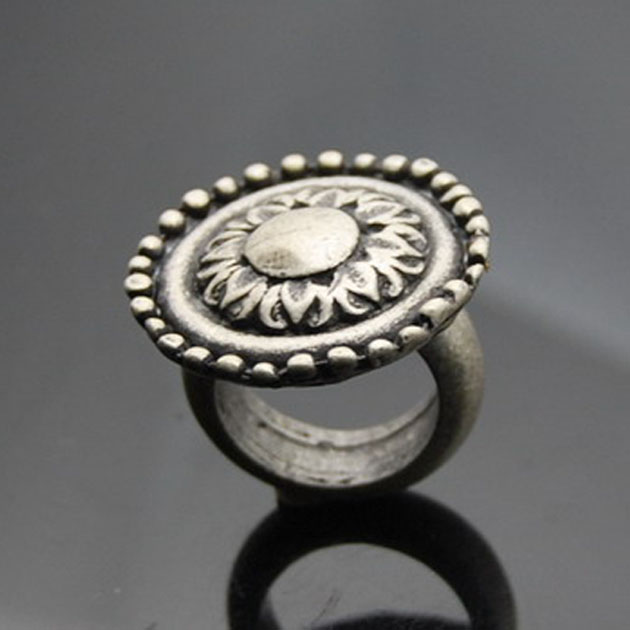 Antique metal Ring